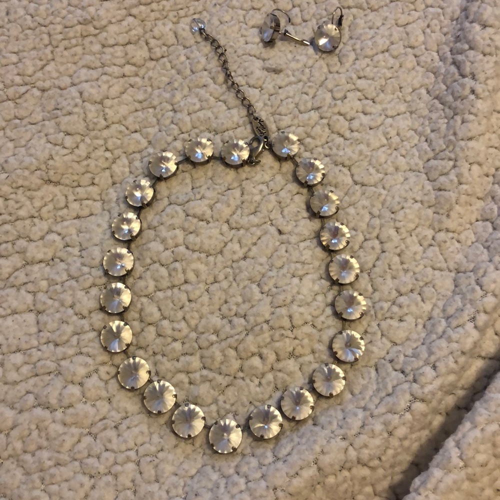 Clear crystal necklace with earrings